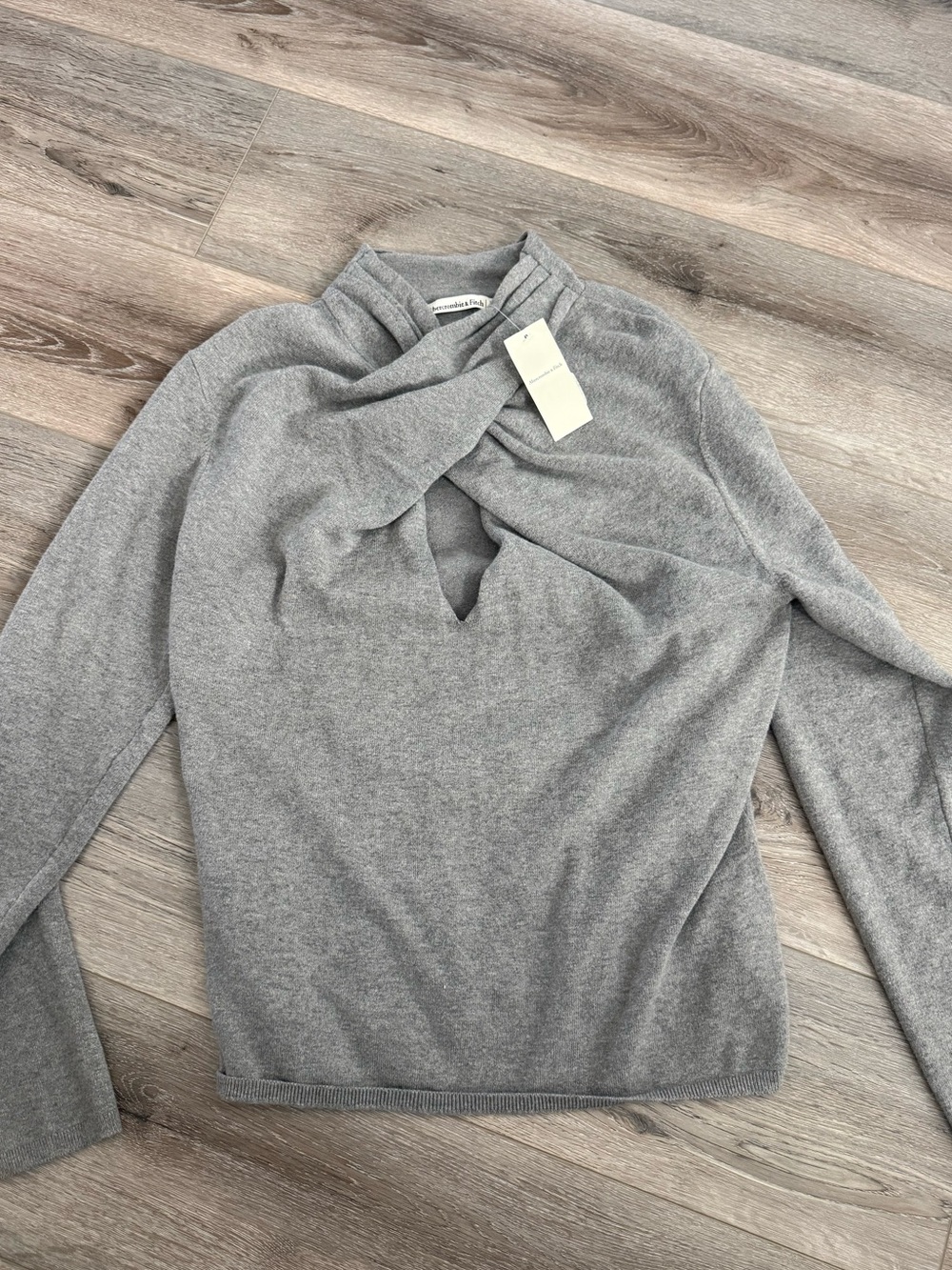 Abercrombie & Fitch Light Gray Twist Keyhole Sweater